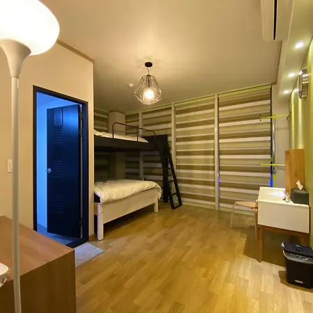 Chris House