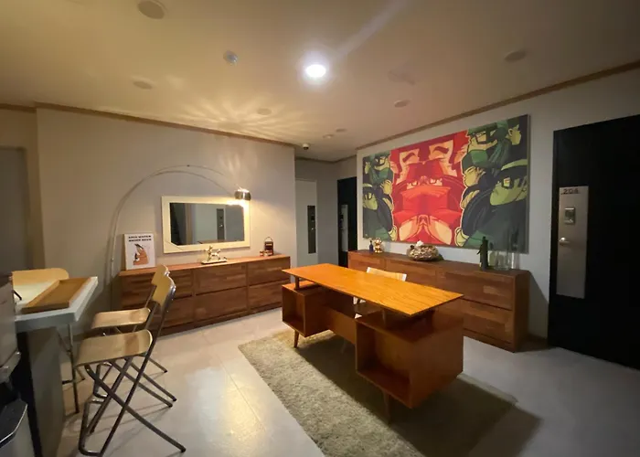 Chris House
