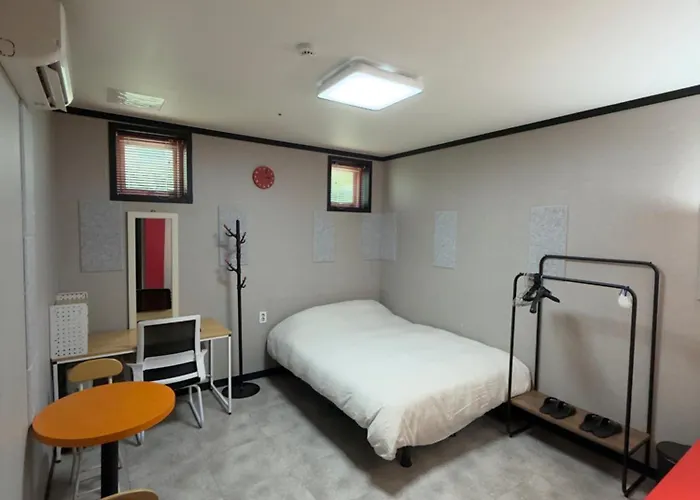 Chris House Гостевой дом 3*